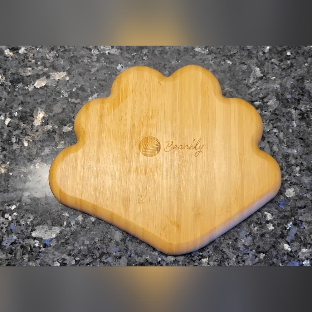 Beachy Bombshell Catchall Tray - Picture 2 of 3